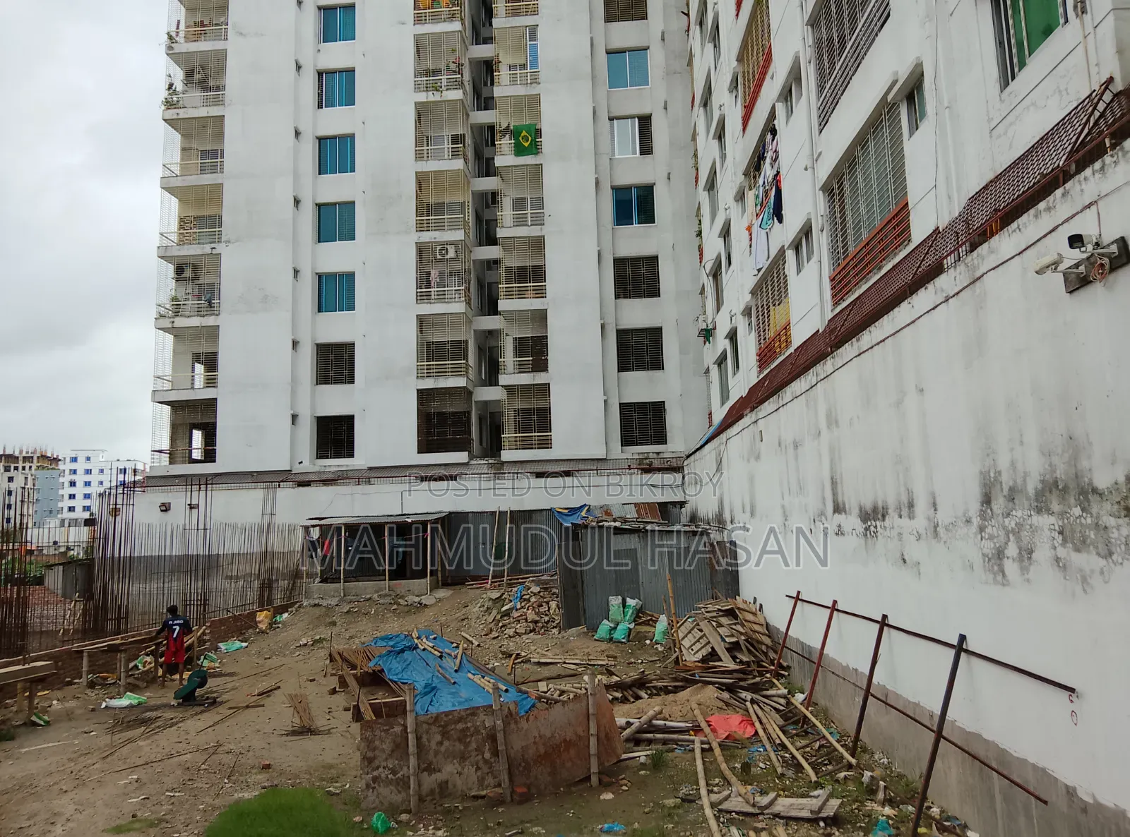 মাত্র ২৭ লাখ টাকায় রাজধানীতে জমির শেয়ার
