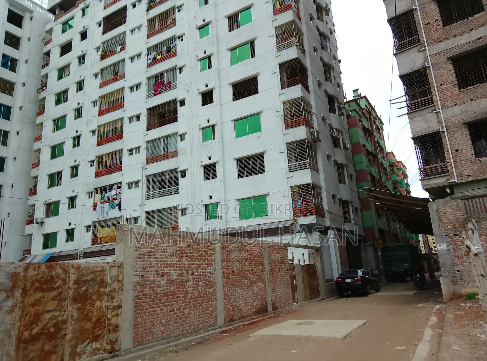 মাত্র ২৭ লাখ টাকায় রাজধানীতে জমির শেয়ার