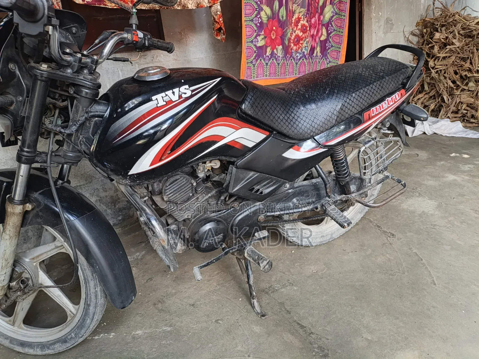 টিভিএস মেট্রো ২০১০ কালো