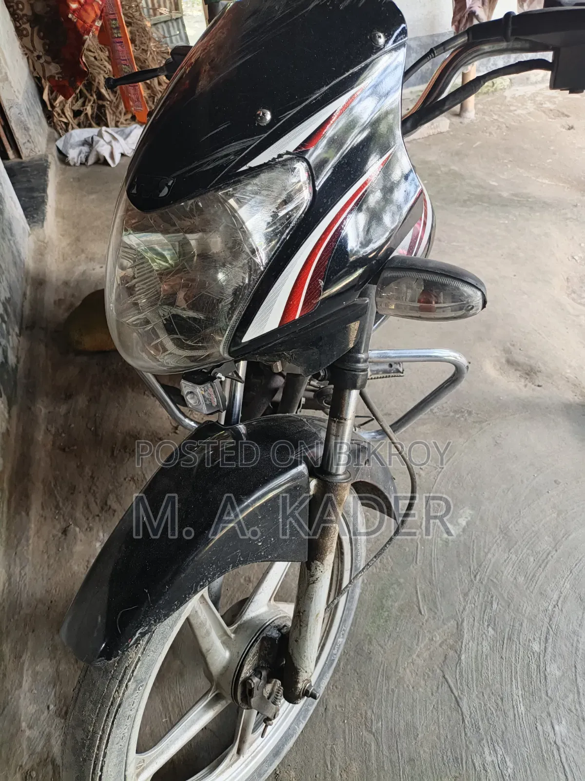 টিভিএস মেট্রো ২০১০ কালো
