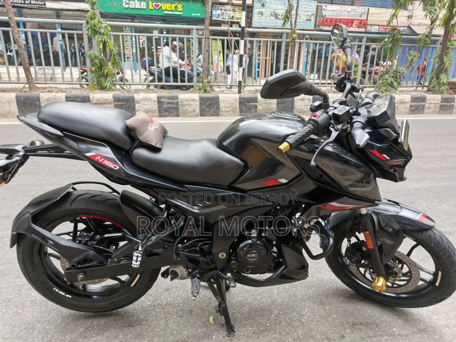 বাজাজ পালসার এনএস ১৬০ ২০২৩ কালো