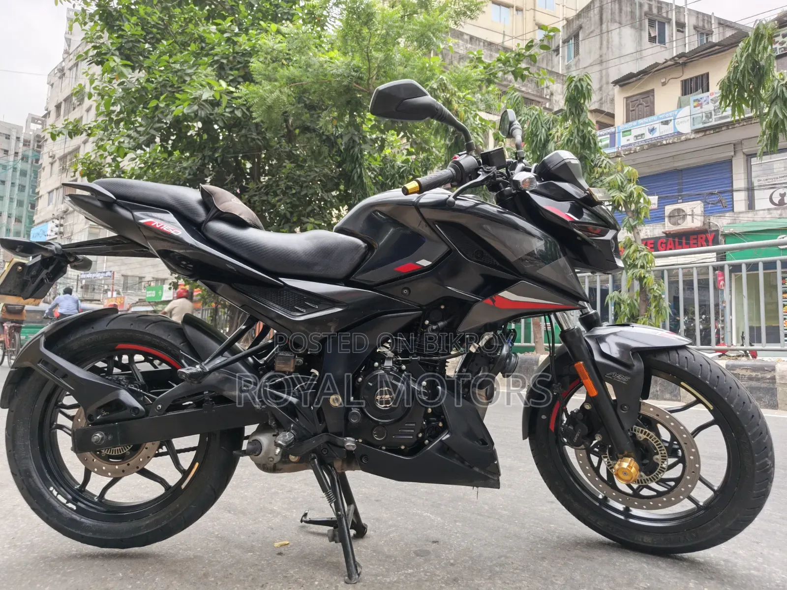 বাজাজ পালসার এনএস ১৬০ ২০২৩ কালো