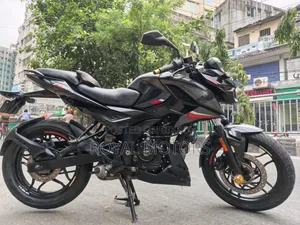 বাজাজ পালসার এনএস ১৬০ ২০২৩ কালো
