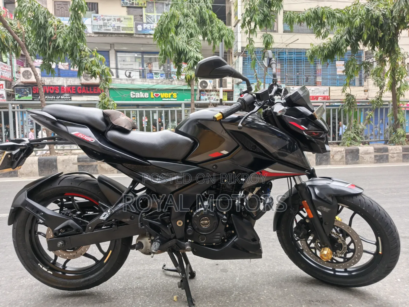 বাজাজ পালসার এনএস ১৬০ ২০২৩ কালো