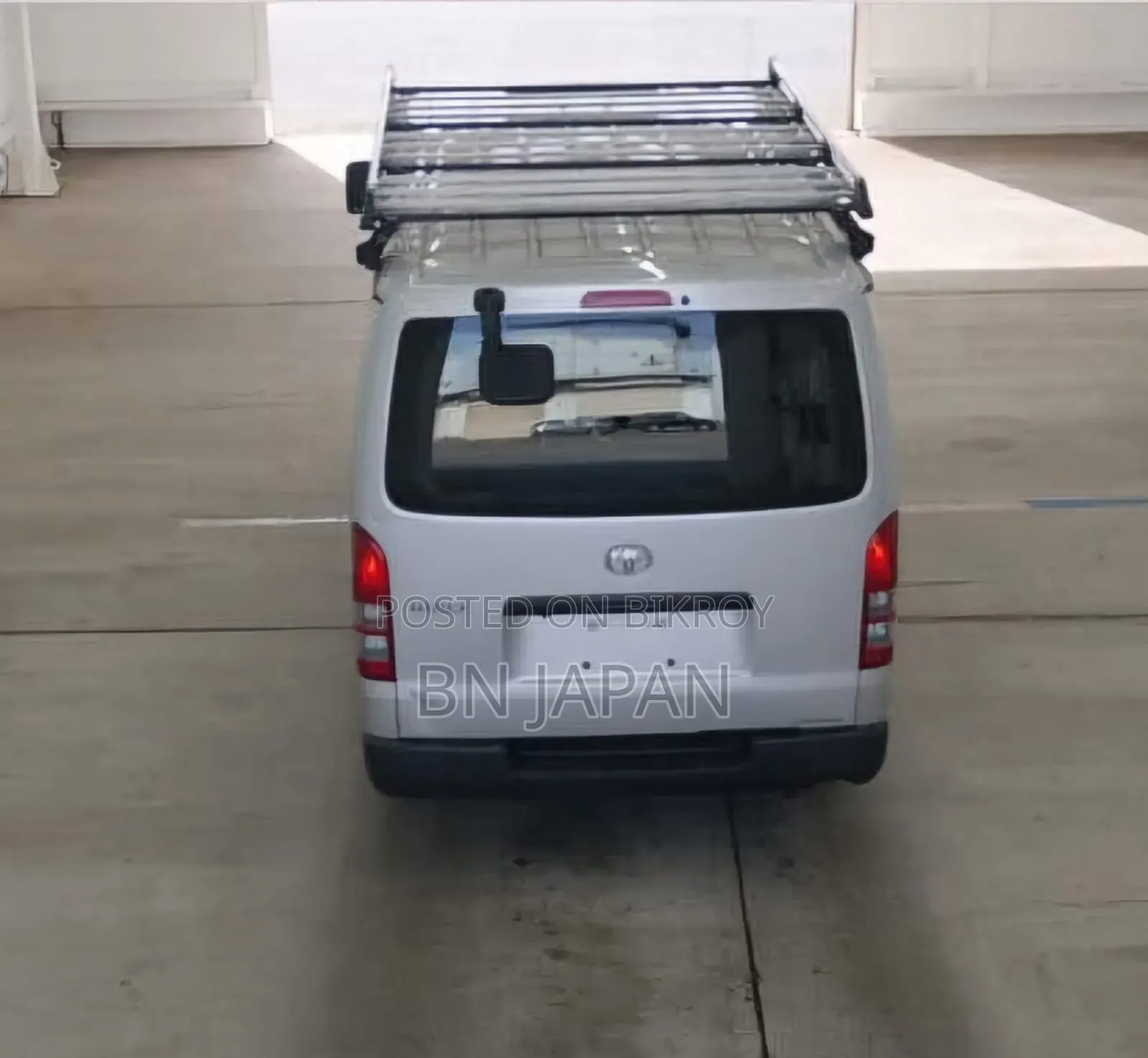 Toyota HiAce 2020 Silver