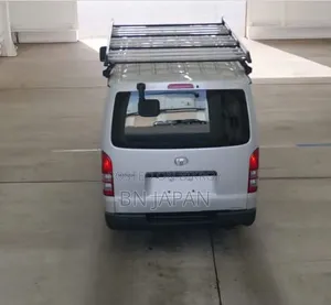 Toyota HiAce 2020 Silver