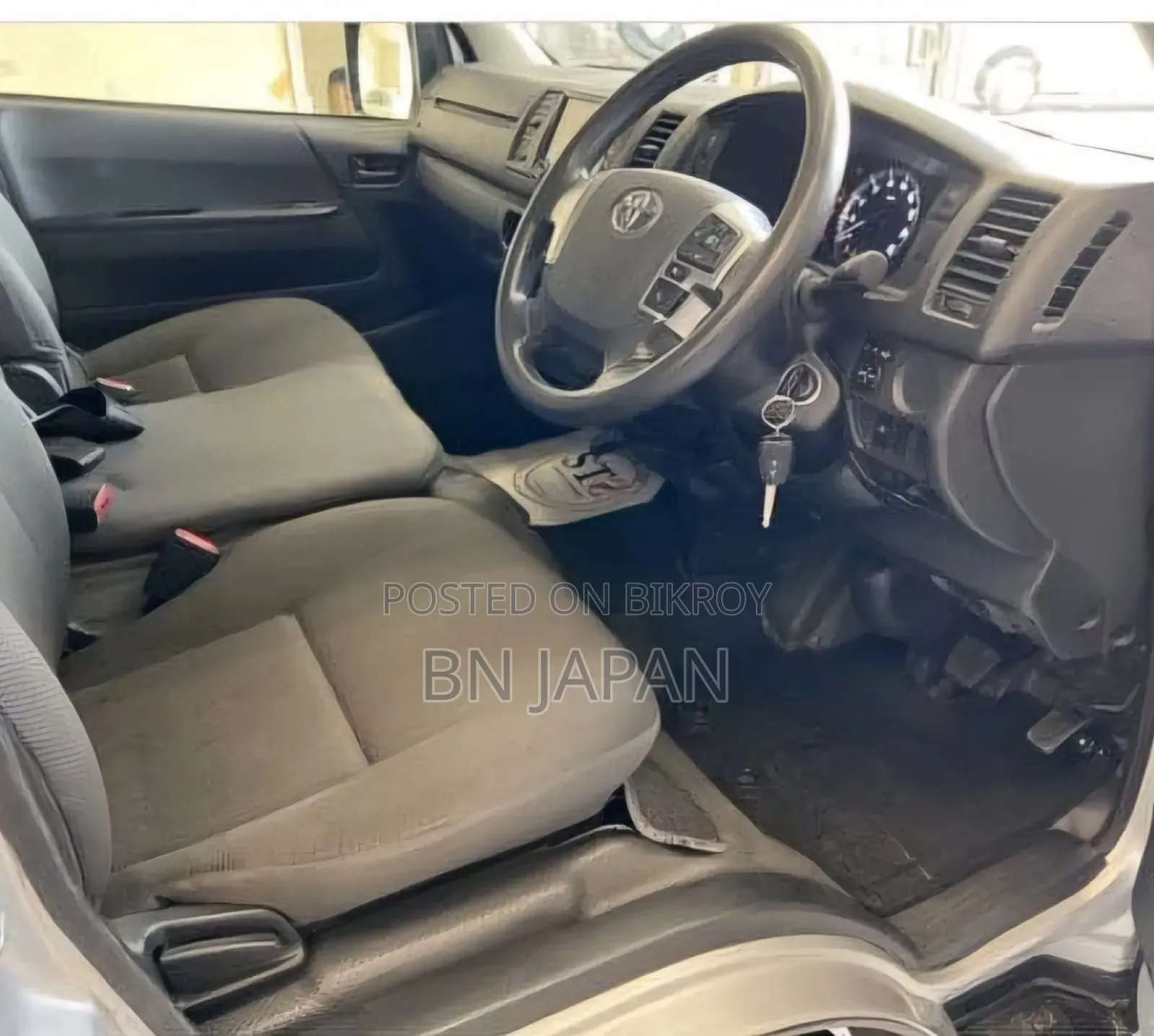 Toyota HiAce 2020 Silver