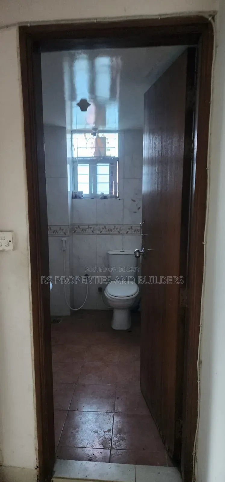 Furnished 3-bedroom Apartment in Uttara for sale