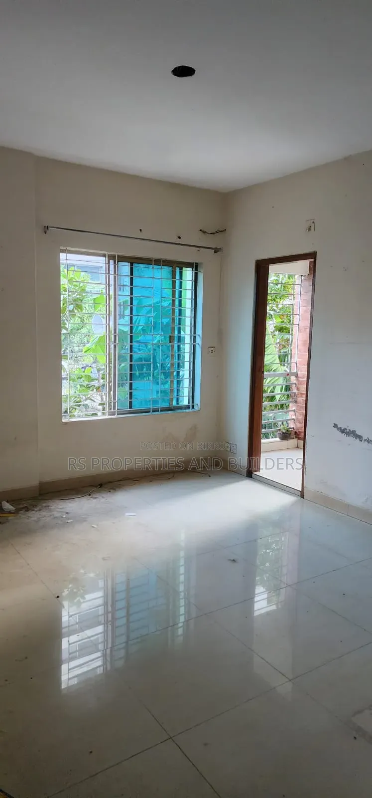 Furnished 3-bedroom Apartment in Uttara for sale