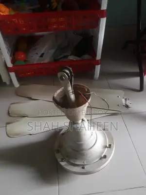 কাশ্মীর সিলিং ফ্যান ২ বছর ব্যবহৃত