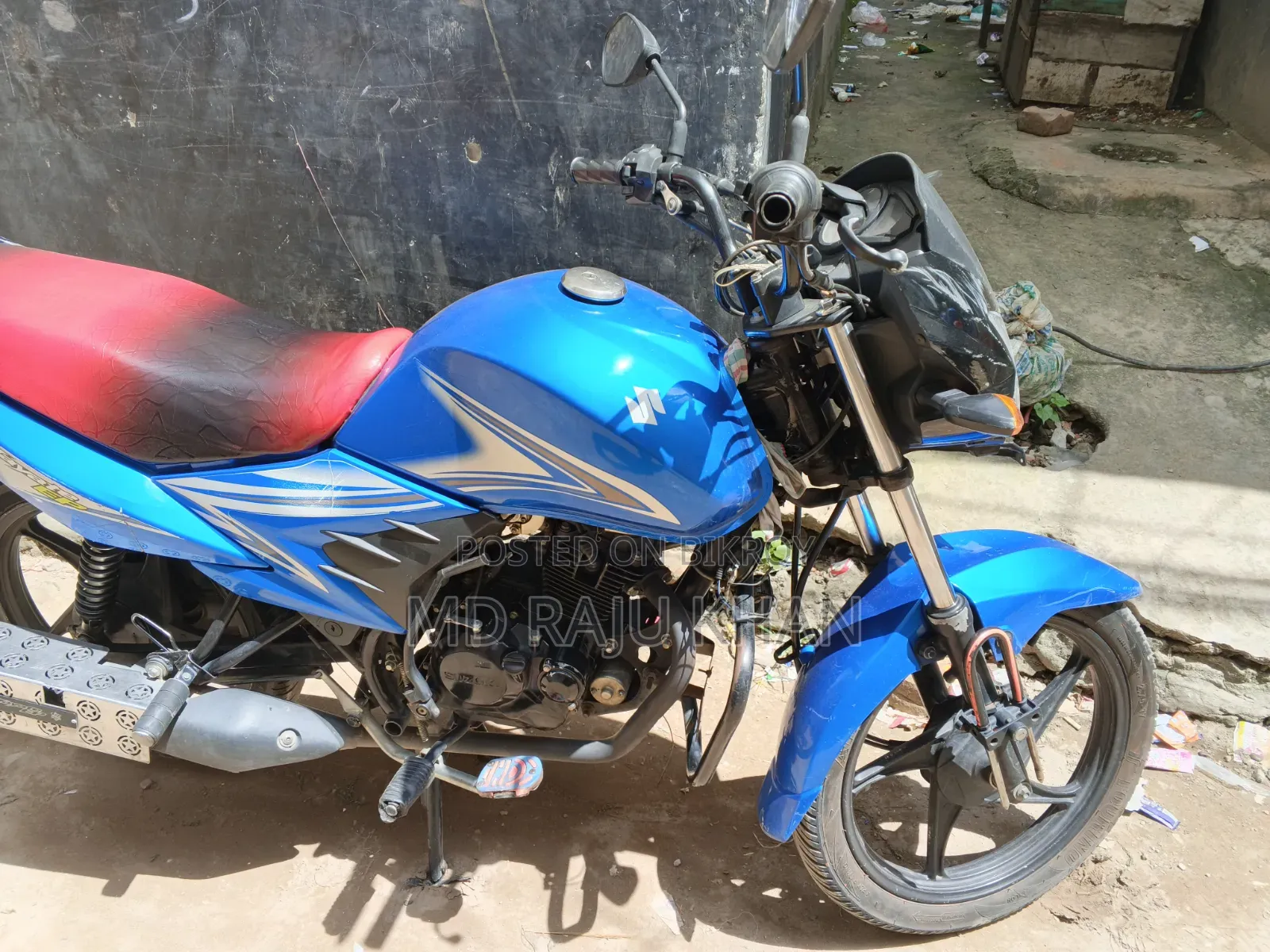 সুজুকি ২০২৩ নীল