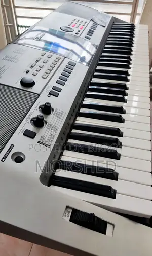 Yamaha PSR E-413 Touch Sensitive Keyboard (Midi + Live)
