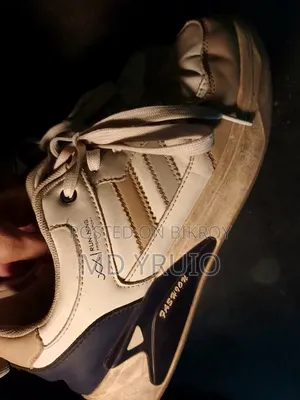 Used Fashion Sneakers / Running Shoes – Size (41)