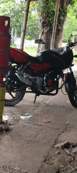 Bajaj Pulsar 150 2015 Red