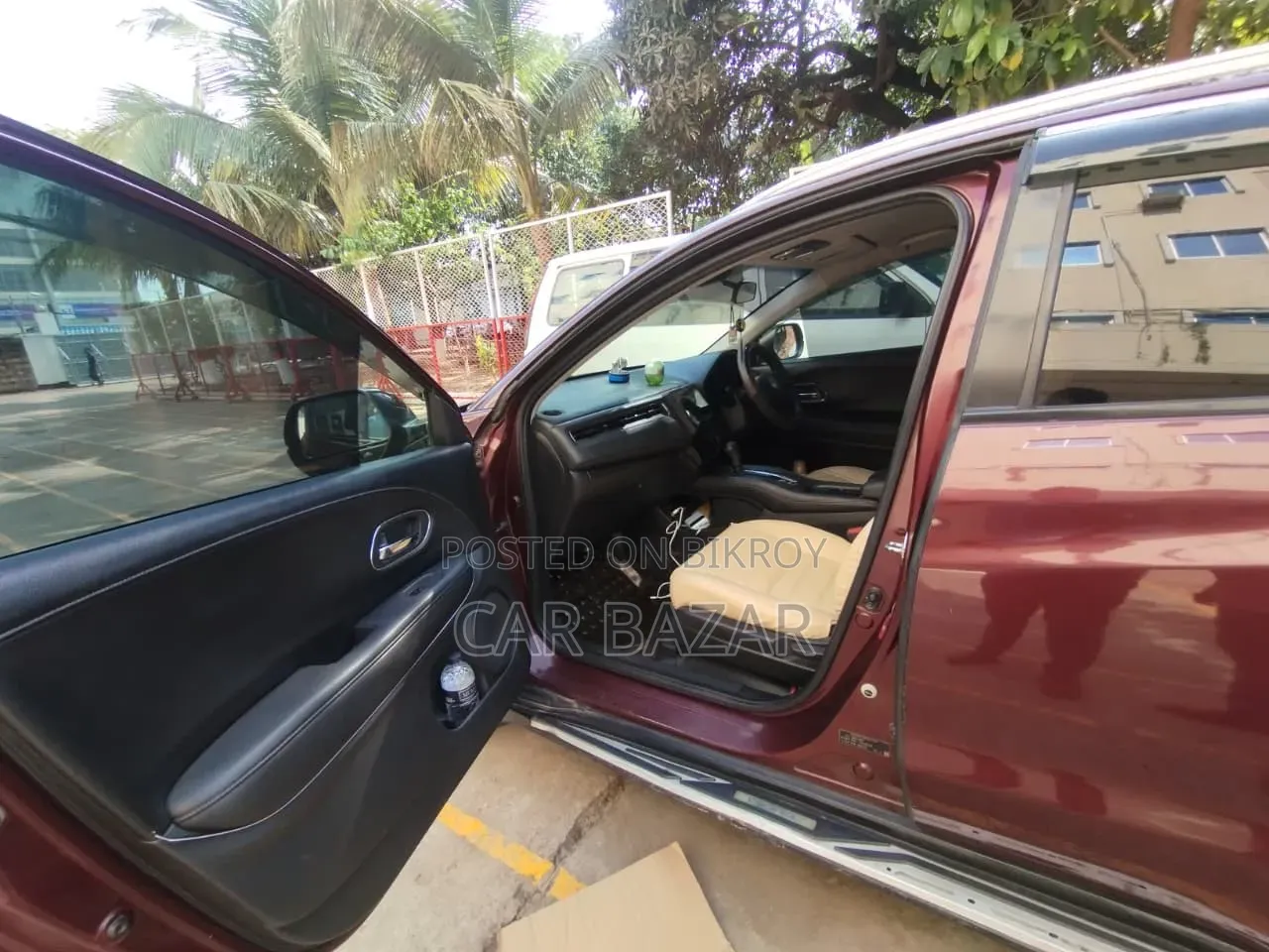Honda Vezel 1.5 2WD 2014 Maroon