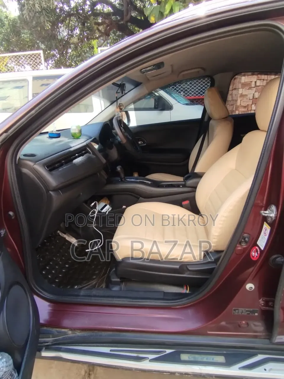 Honda Vezel 1.5 2WD 2014 Maroon
