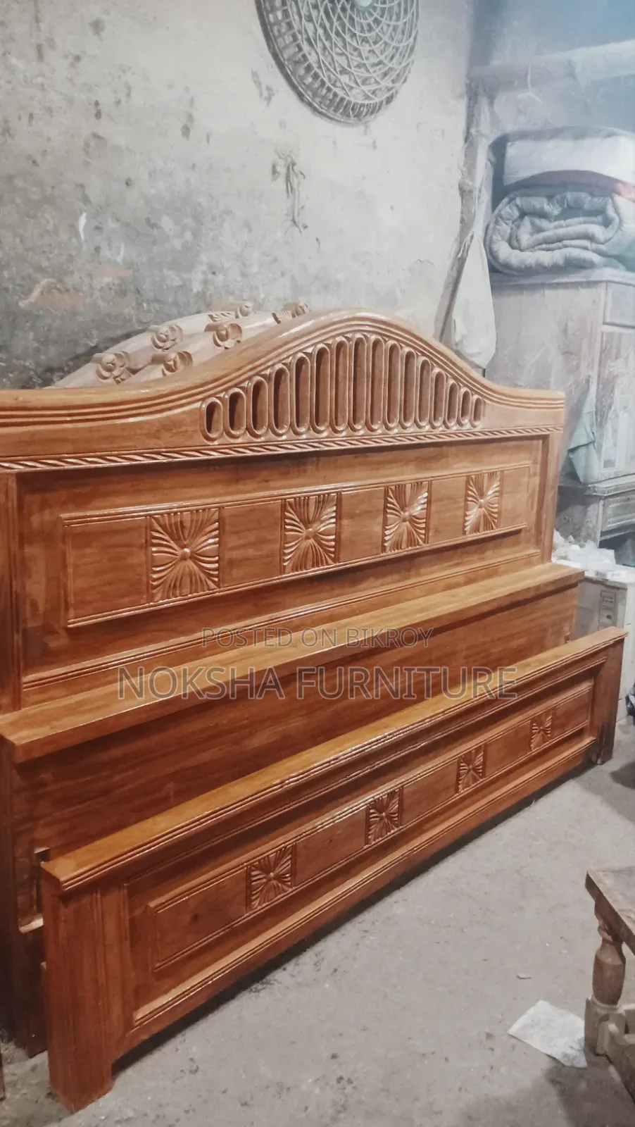 Neat Bed for Sale