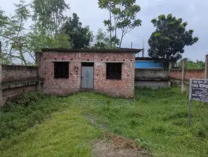 Land for sale near Ati Bazar, with house.