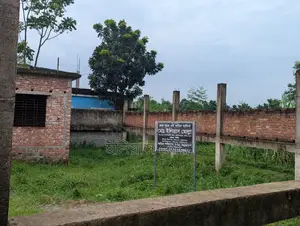 Land for sale near Ati Bazar, with house.