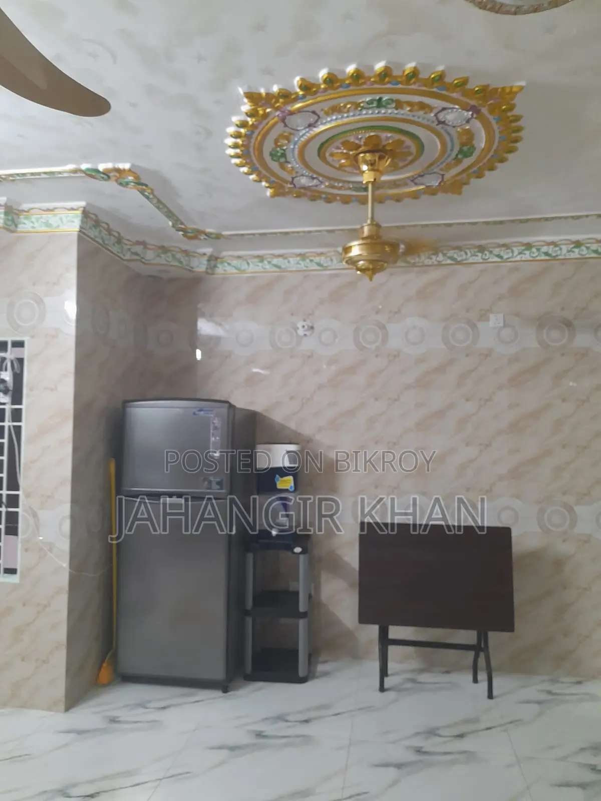 দক্ষিণ বনশ্রীতে ভাড়ার জন্য আসবাবপত্রসহ ৪ বেডরুমের অ্যাপার্টমেন্ট