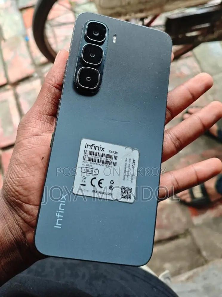নতুন ইনফিনিক্স হট ৬০আই ১২৮ জিবি কালো