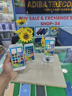New Apple iPhone 8 64 GB White