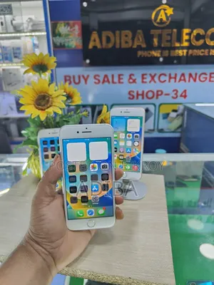 New Apple iPhone 8 64 GB White