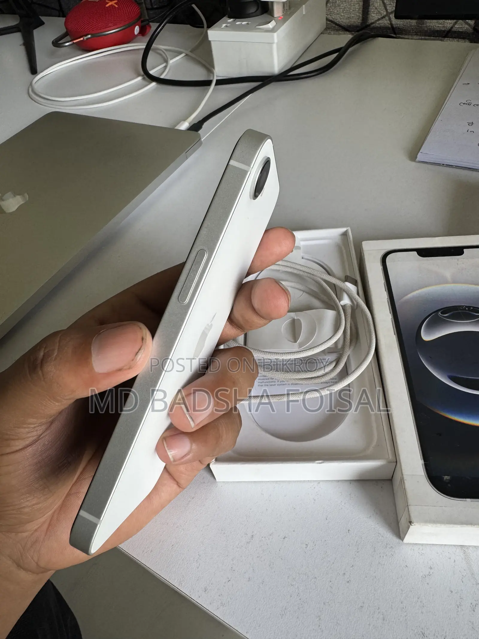 Apple iPhone 16e 128 GB White