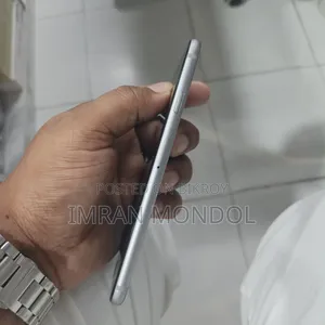 Apple iPhone 6s 16 GB