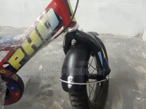 12-inch size bicycle for children aged 2 to 5 years with back support