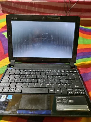 Laptop Acer Aspire 1 1GB Intel Atom HDD 320GB