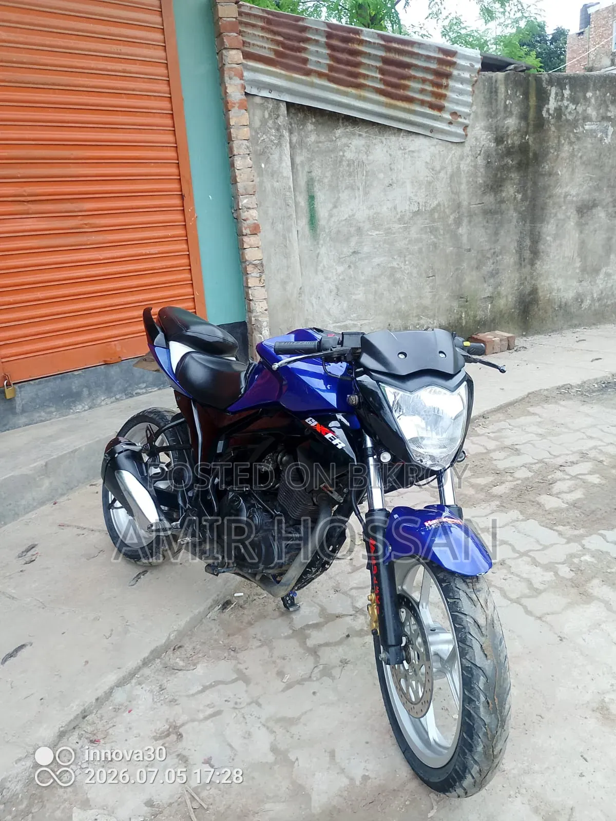 সুজুকি জিক্সার মনোটোন ২০১৮ সাদা