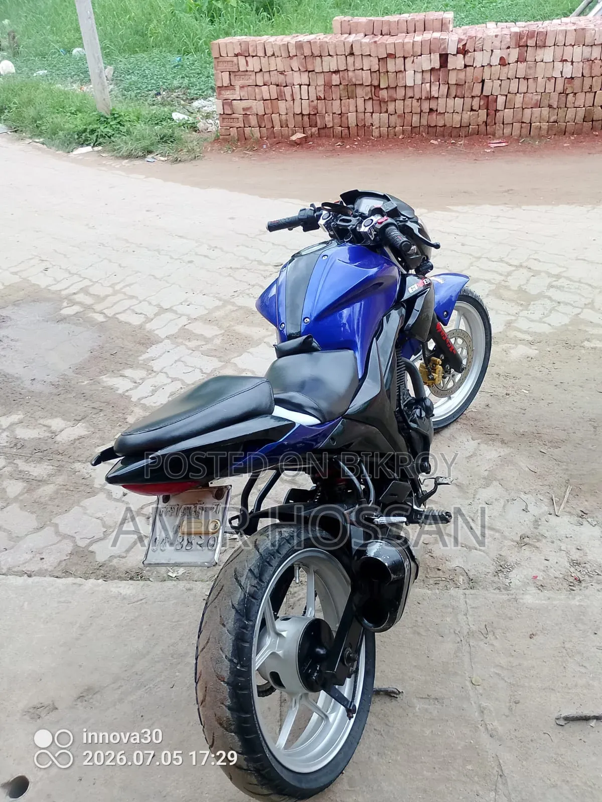 সুজুকি জিক্সার মনোটোন ২০১৮ সাদা