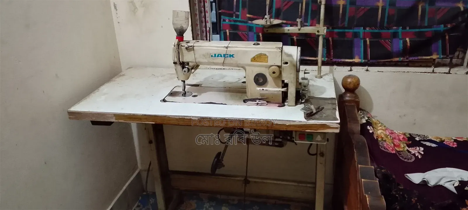 Good condition Jack brand sewing machine