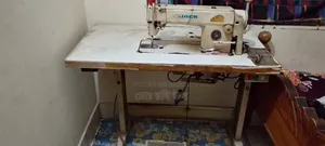 Good condition Jack brand sewing machine