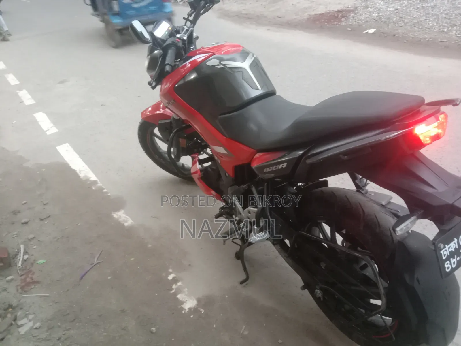 Hero Thriller 160R Refresh 2024 Red