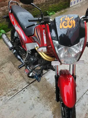 Mahindra Gusto 2017 Red