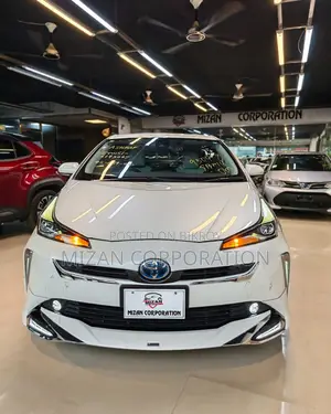 Toyota Prius 2021 Pearl