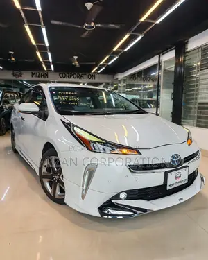 Toyota Prius 2021 Pearl