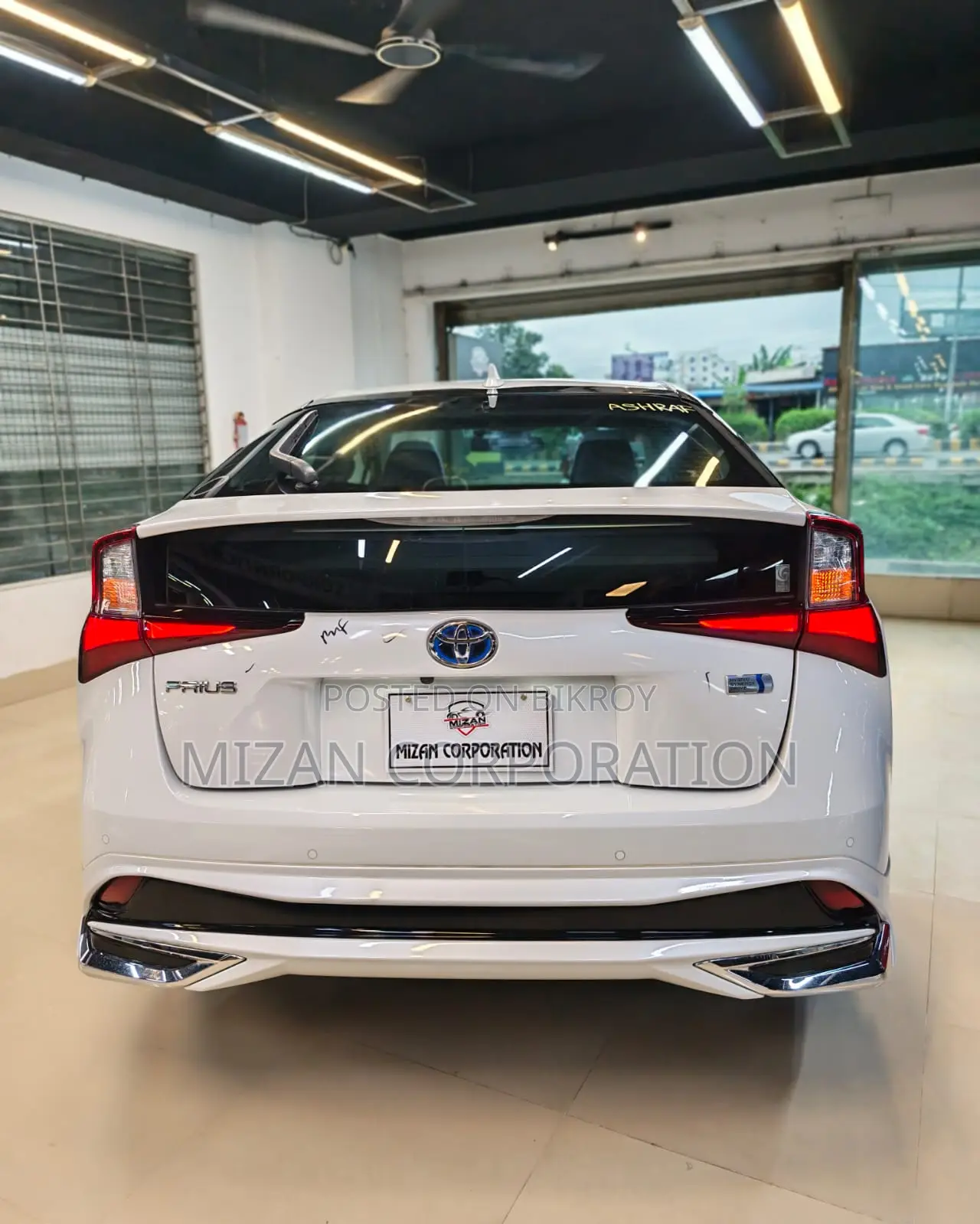 Toyota Prius 2021 Pearl