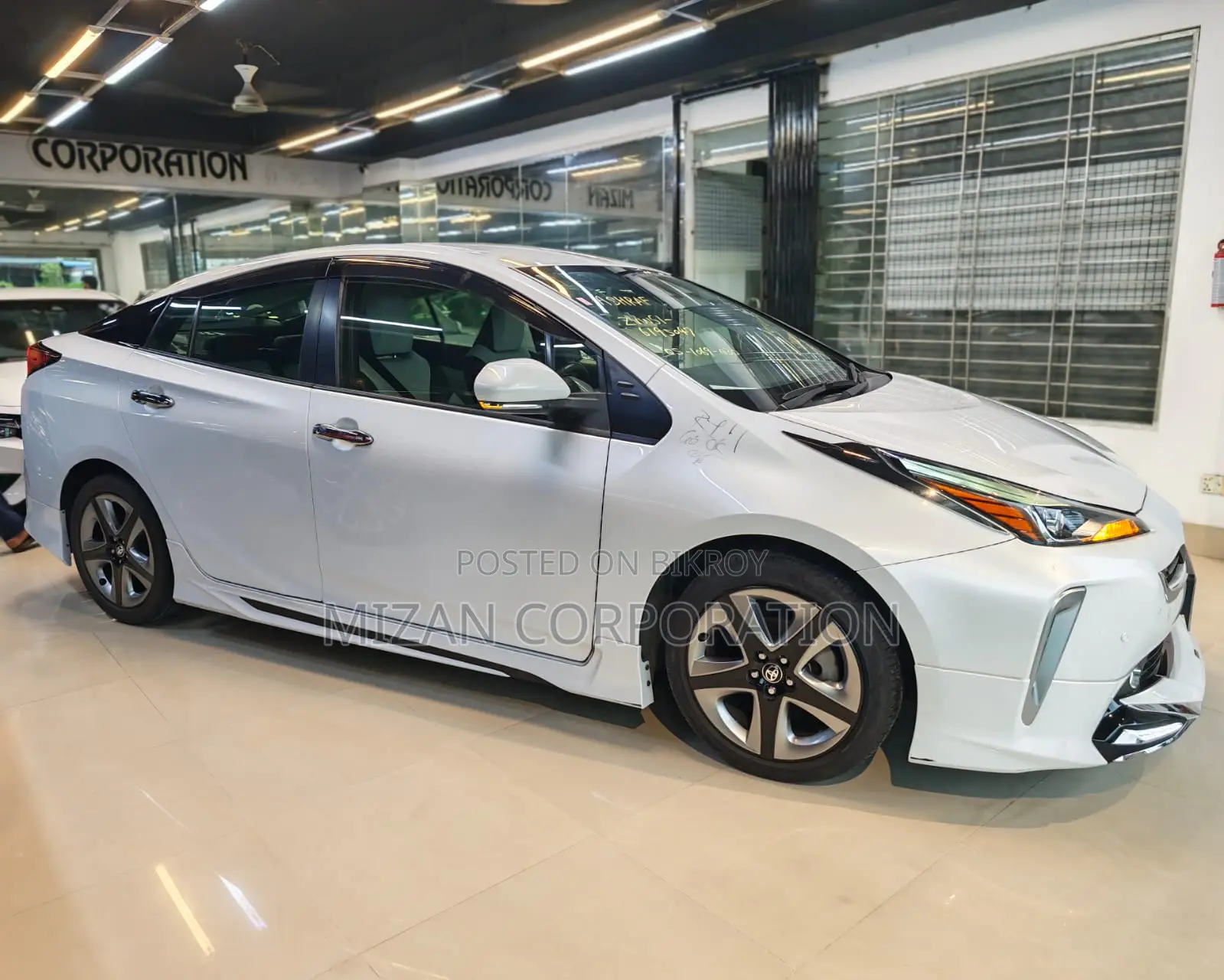 Toyota Prius 2021 Pearl