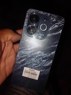 Helio 15 128 GB Black