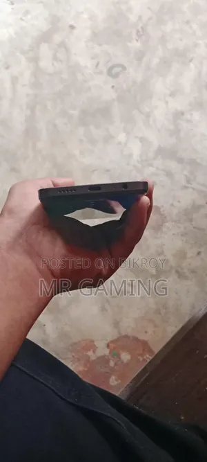 Vivo Y27 128 GB Black