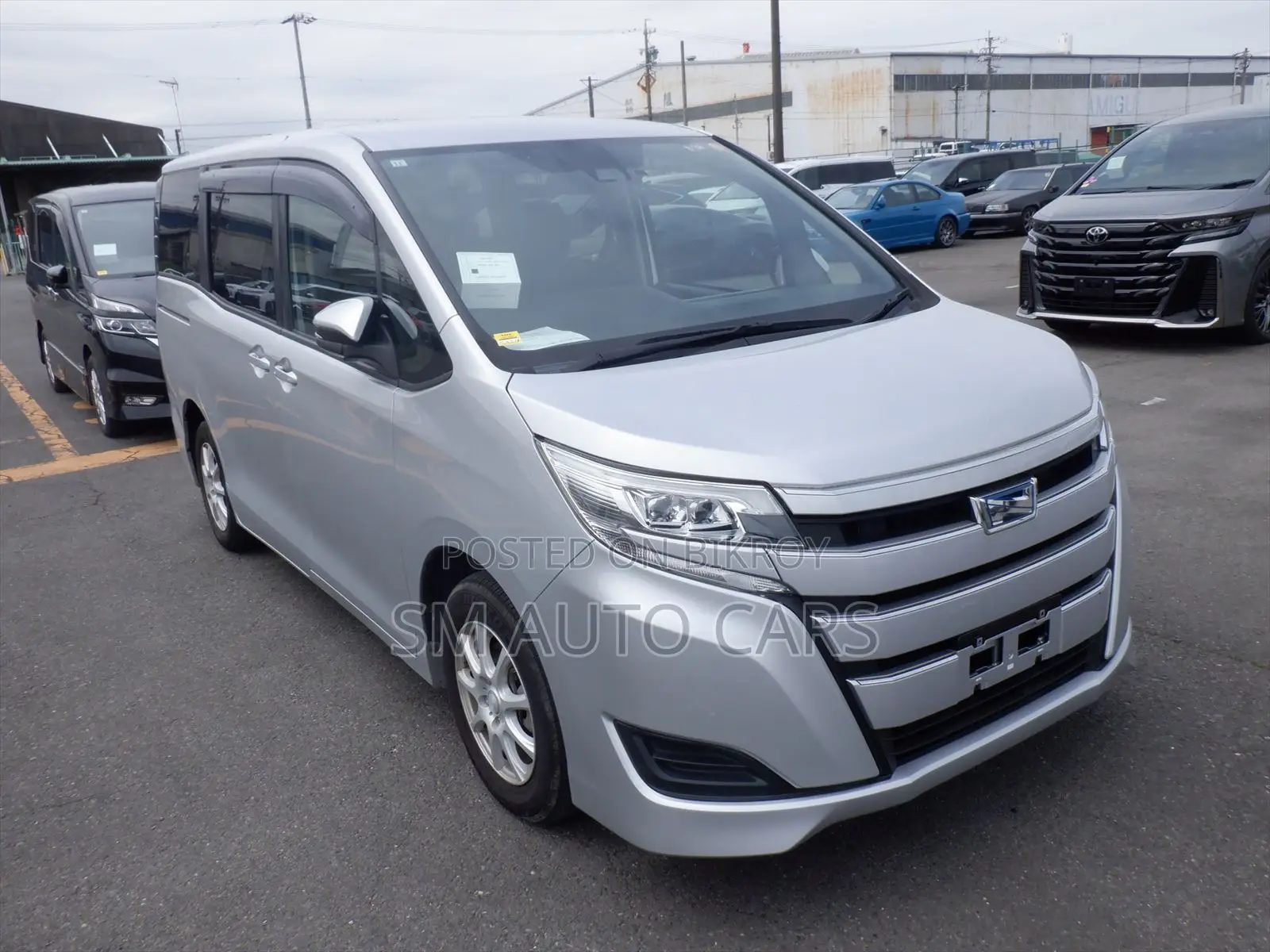 Toyota Noah 1.8 Front Wheel Drive Hybrid (7 Seater) 2021 Silver