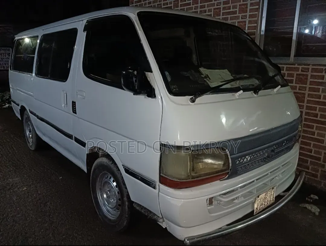 Toyota Toyoace 2004 White