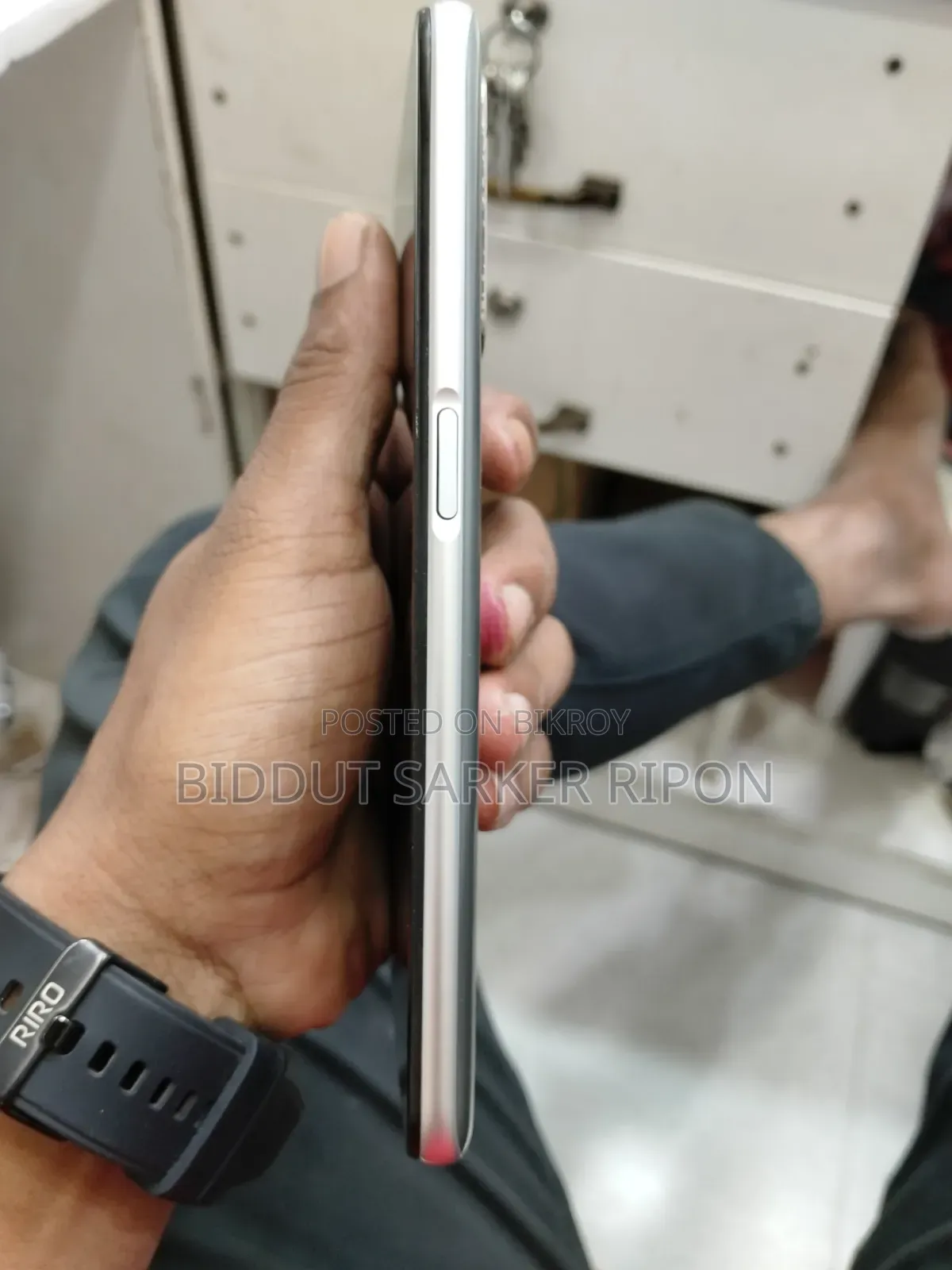 রিয়েলমি নারজো ১২৮ জিবি সিলভার