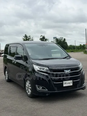 টয়োটা নোয়া ২০২১ কালো