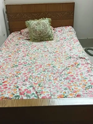 Semi Double Bed