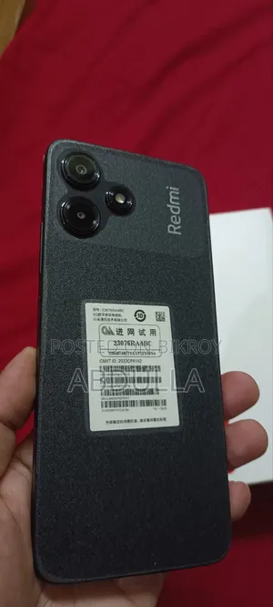 রিয়েলমি ১২+ ১২৮ জিবি ব্ল্যাক