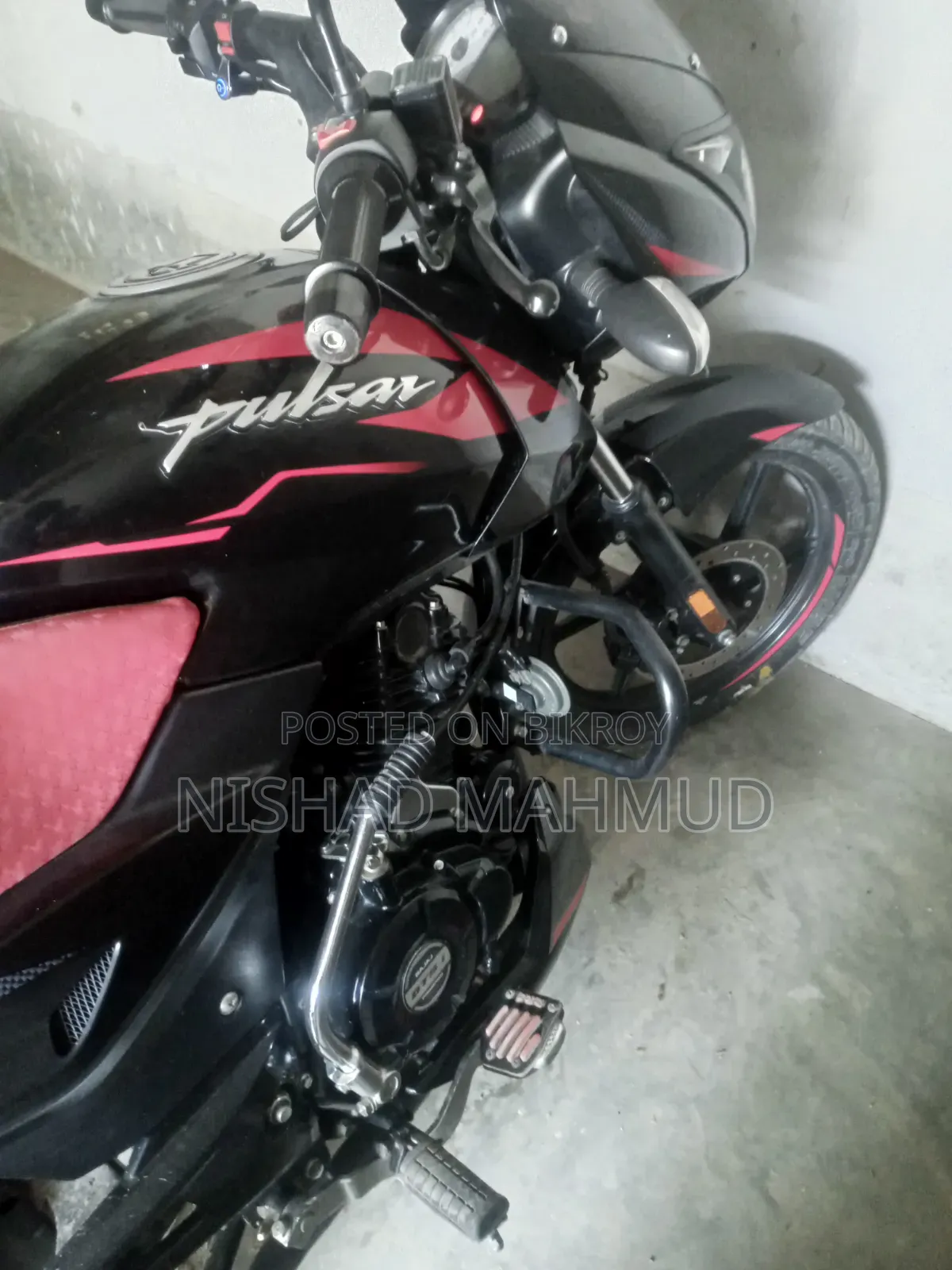 Bajaj Pulsar 150 2024 Red
